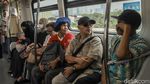 Promo Rp8, Warga Ramai Jajal Rute Baru LRT ke Manggarai