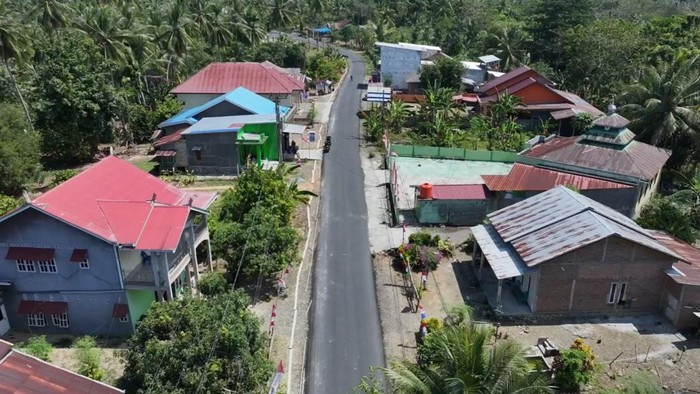 Ruas Jalan Tanete-Tanaberu di Bulukumba kini berangsur mulus berkat program MYP Pemprov Sulsel.