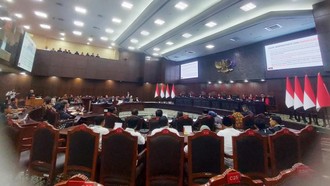 Denny Indrayana Dkk Gugat Syarat Pendidikan Pencalonan Gibran ke MK