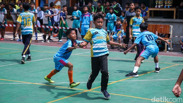 Siswa Adu Ketangkasan di Kejuaraan Hadang