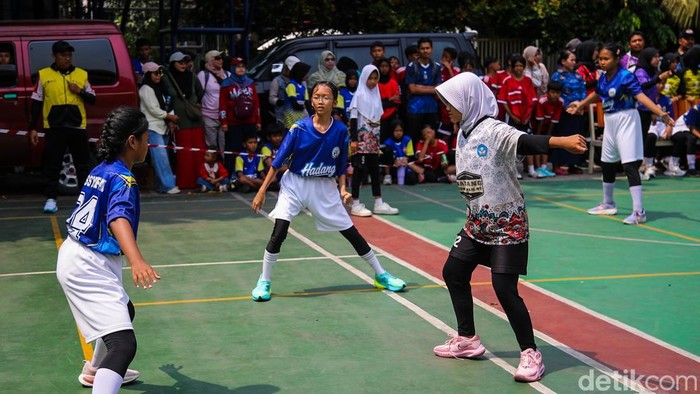 Siswa Adu Ketangkasan di Kejuaraan Hadang