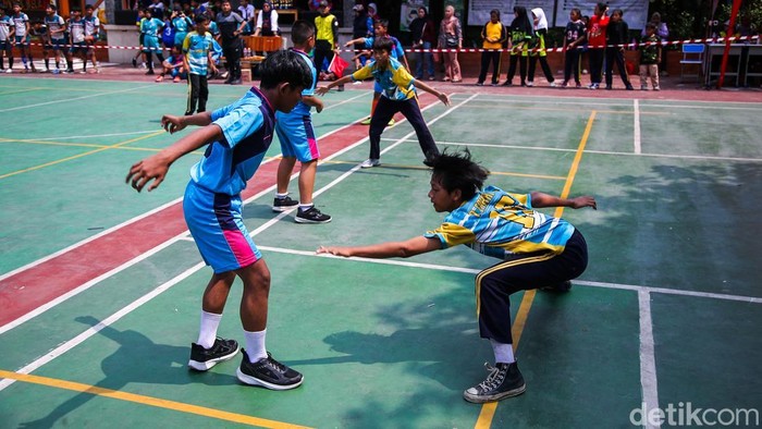 Siswa Adu Ketangkasan di Kejuaraan Hadang