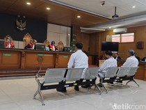Perkara Suap, Eks Ketua PN Depok Dituntut KPK Lebih Rendah dari Wakilnya
