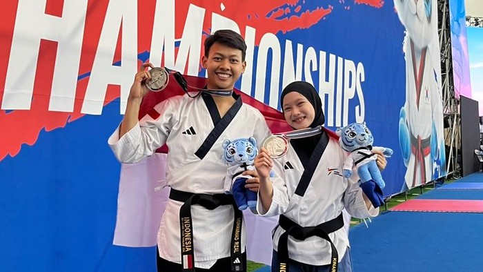 Tim Pelatnas Taekwondo Indonesia meraih satu medali perak pada Chuncheon 2026 World Taekwondo Poomsae Championships di Korea Selatan. Medali perak Indonesia diraih M. Rizal dan Kinara pada kategori Pair Under 30.