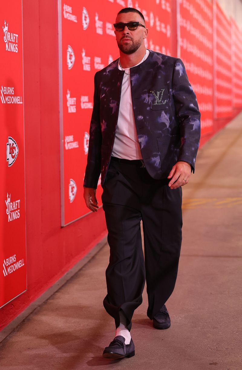 Travis Kelce Travis Kelce dari Kansas City Chiefs tiba sebelum pertandingan melawan Indianapolis Colts di Stadion Arrowhead pada 20 September 2026 di Kansas City, Missouri.