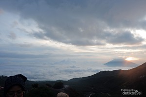 Jeda Singkat, Penawar Penat di Papandayan
