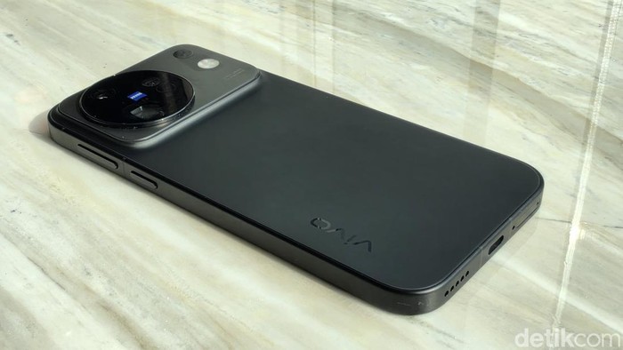 Vivo X500 Diluncurkan di China
