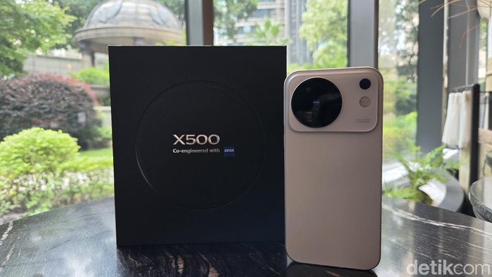 Vivo X500 Diluncurkan di China