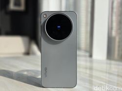 Menggenggam Vivo X500 Pro Max di Shanghai, Ada Telefoto 200 MP!