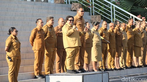 Wamendagri Ribka Haluk saat apel kesadaran ASN lingkup Pemprov NTT di Kupang, Senin (21/9/2026).