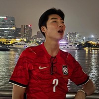 Sebagai tanggapan, Yoo Ik Gyun membalas satu per satu komentar penonton The Scandal. Ia menegaskan bahwa dirinya hanya mendapat peran kecil, bukan sebagai pengganti Ji Chang Wook beradegan 18+. Foto: dok. Instagram @show_yoo