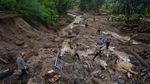 Banjir Bandang Terjang Arosuka, Jalan Solok-Padang Putus