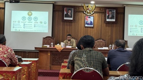 FGD Obatku Aman, Masyarakatku Sehat: Bersama Kita Cegah Peredaran Sediaan Farmasi Ilegal (Obat Setelan), di Balai Besar POM, Denpasar, Selasa (22/9/2026).