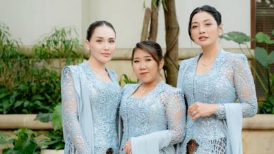 Gaya Ayu Ting Ting, Hesti & Kiky Saputri Jadi Bridesmaid Andre Taulany