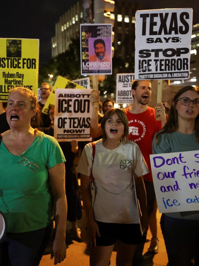 Penembakan Warga Venezuela oleh ICE Picu Protes di Texas