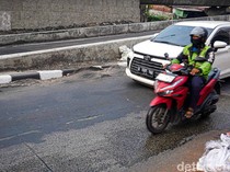 Jalan Ciledug Raya Petukangan Bergelombang, Pengendara Harus Ekstra Hati-hati