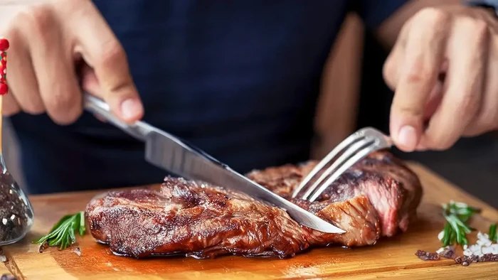 Jalani Lion Diet, Pria Ini Klaim Sembuh dari Psoriasis Parah