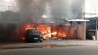 Kebakaran Rumah dan Mobil Terjadi di Bogor, Asap Hitam Membubung Tinggi