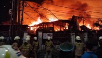 Kebakaran di Kebayoran Lama Bersumber dari Warteg, Dipicu Korsleting Listrik