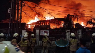 Kebakaran di Kebayoran Lama Bersumber dari Warteg, Dipicu Korsleting Listrik