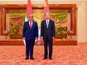 Muzani Bertemu Ketua NPC Zhao Leji di Beijing, Bahas Penguatan Bilateral