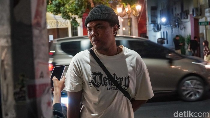 Kucing yang viral di Jalan Tunjungan Surabaya