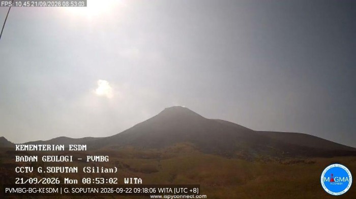Pengamatan Gunung Soputan yang naik level II atau status waspada.