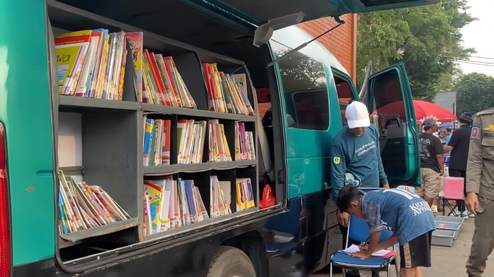 Perpustakaan keliling Pemkab Bogor.