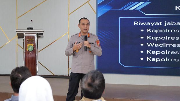 Polisi dan TNI beri motivasi tentang masa depan ke Ketua OSIS se-Bekasi (dok. istimewa)