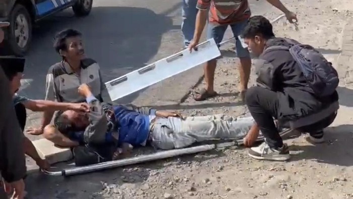 Pria Mojokerto terjatuh saat kejar maling motornya di Gresik