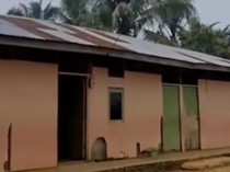 Guru SD Curhat Sekolah Dinding Triplek di Kampar 22 Tahun, Kini Beri Klarifikasi