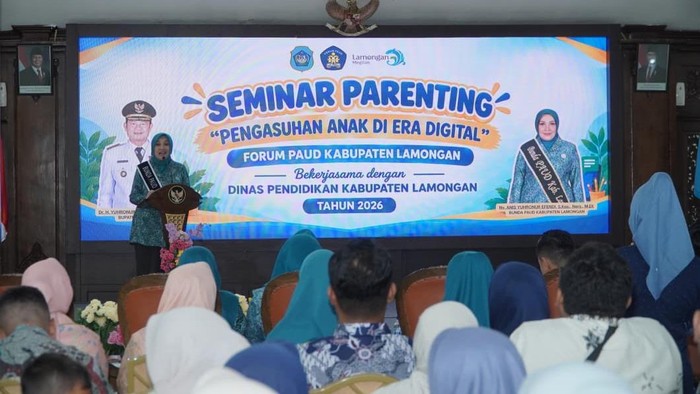 Seminar parenting di Lamongan