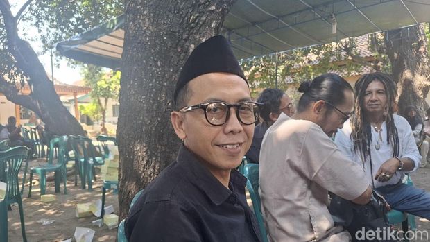 Seniman Jogja Warsana Kliwir Rekan seniman Den Baguse Ngarso, Warsana Kliwir di rumah duka, Mantrijeron, Kota Jogja, Selasa (22/9/2026)