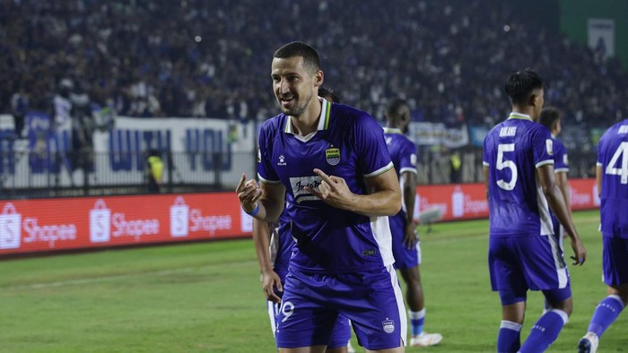 Striker Persib Bandung Balsa Sekulic.