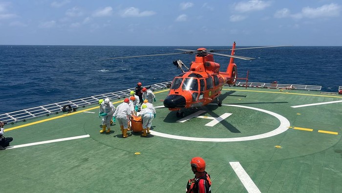 Tim SAR gabungan kembali menemukan 3 korban kecelakaan KM Virgo Transport 8 di Laut Jawa. Sebanyak 117 orang masih dicari pada Selasa (22/9) siang (dok Basarnas)