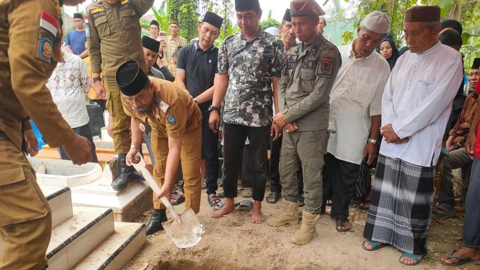 Upacara pemakaman PNS di OKI yang tewas dibunuh istrinya