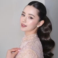 Gaya Vika Kolesnaya, Istri Billy Syahputra Berkebaya di Pernikahan Adik Olga
