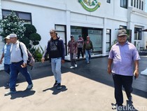Audiensi Kasus Tanah Kas Desa Jadi Kos di Sidoarjo Buntu