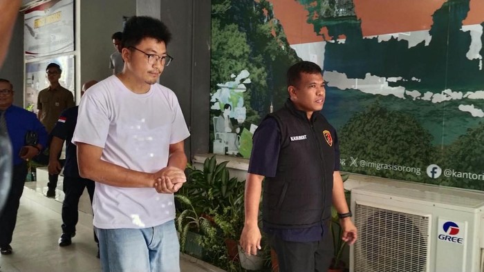 WNA China, Wei Shang dilimpahkan ke Polda Papua Barat Daya.