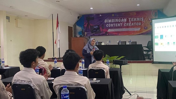 Bimbingan Teknis Content Creator yang digelar Dinas Komunikasi dan Informatika (Diskominfo) Kabupaten Bogor di Cisarua pada 2324 September 2026.