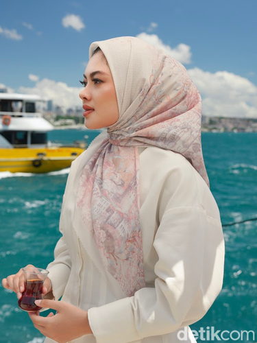 Buttonscarves perkuat ekspansi ke Turki, koleksi hijab elegan yang dihidupkan melalui miniseri drama Buttonscarves perkuat ekspansi ke Turki, koleksi hijab elegan yang dihidupkan melalui miniseri drama
