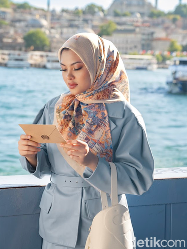 Buttonscarves perkuat ekspansi ke Turki, koleksi hijab elegan yang dihidupkan melalui miniseri drama Buttonscarves perkuat ekspansi ke Turki, koleksi hijab elegan yang dihidupkan melalui miniseri drama