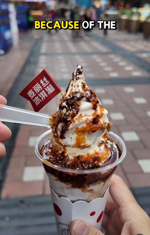 Es krim mala Es krim mala.