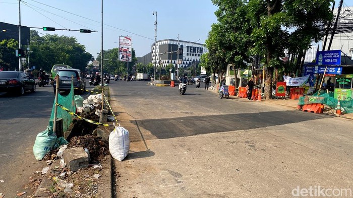 Gorong-gorong yang timbulkan kemacetan sudah ditutup.