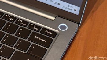 Infinix Xbook 14 Neo turut dilengkapi sensor sidik jari untuk membuka kunci laptop dengan lebih cepat dan praktis tanpa perlu mengetik password.Foto: Adi Fida Rahman/detikINET