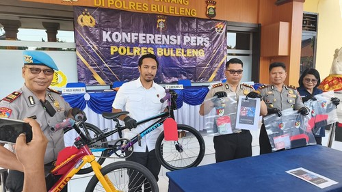 Konferensi pers kasus perjudian balap sepeda di Polres Buleleng, Rabu (23/9/2026). (Wijaya Kusuma/detikBali)