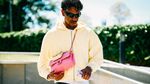 Gaya Lamine Yamal Pakai Tas Chanel Pink di Kamp Latihan Spanyol