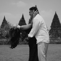 Marion Jola dan Denis Talakua diketahui sebelumnya telah berpacaran selama sekitar 5 tahun. Kebahagiaan pun tampak jelas di wajah Marion yang akhirnya ddilamar oleh sang kekasih. Foto: Instagram/@lalamarionmj
