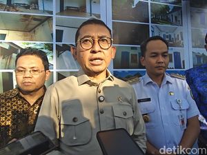 Kecaman Fadli Zon ke Pemasangan Spanduk di Cagar Budaya