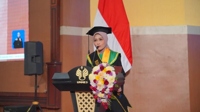 Najmi Salma Vannisa Abi, Wisudawan Unnes
